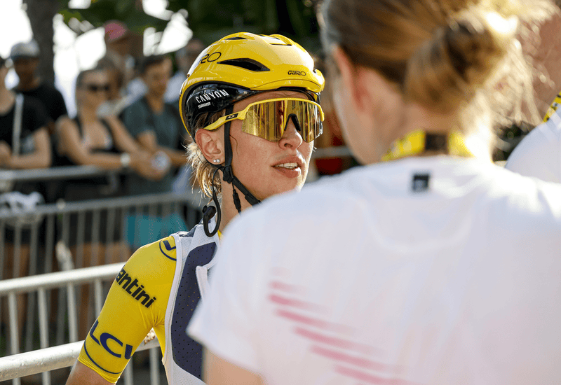 Niewiadoma vs. Gery: "Why did you lock me up against the barriers?"