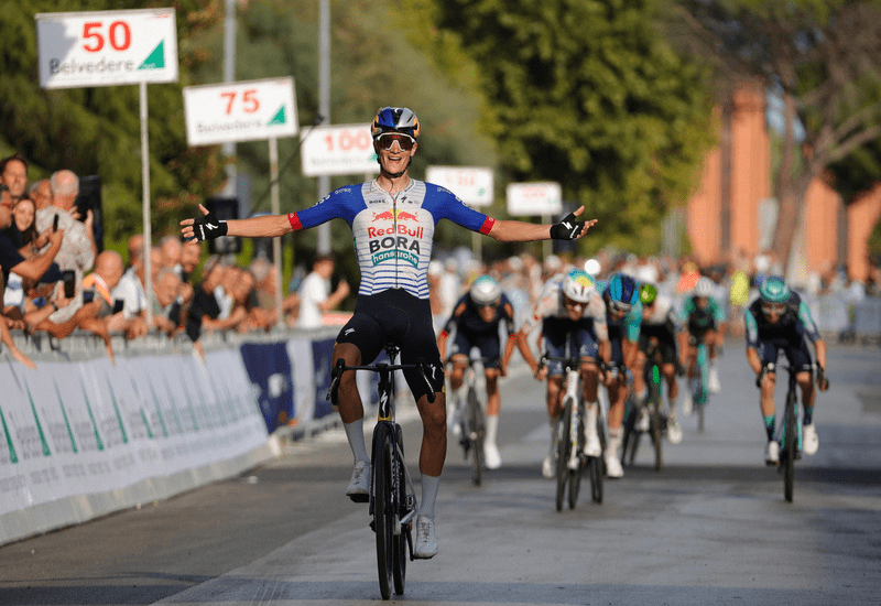 Pellizzari's great victory at the Giro di Toscana