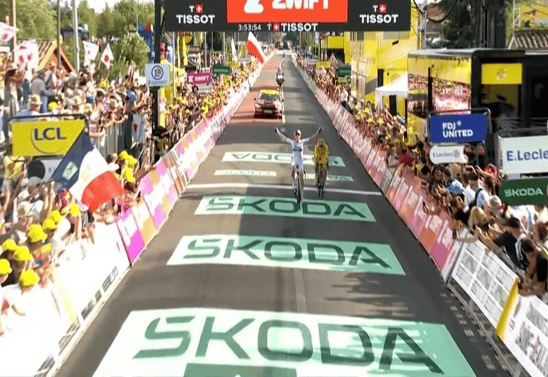Tour de France Femmes: Vollering trionfa sul Mont Brouilly, Reusser resta in giallo