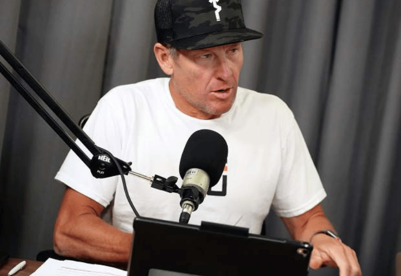 Armstrong attacks nighttime doping controls at the Tour