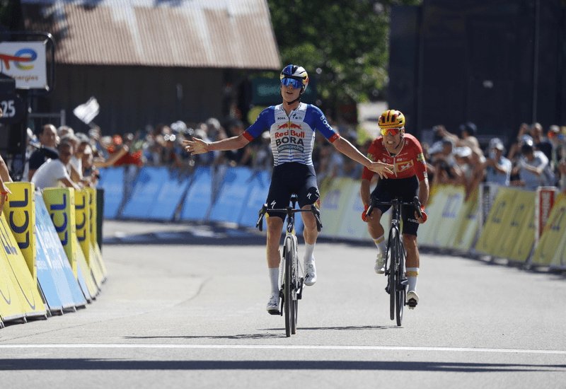 Tour Auvergne Rhone Alpes: escape again, Van Gils wins!
