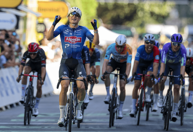Tour, 17th stage: Jasper Philipsen finally!