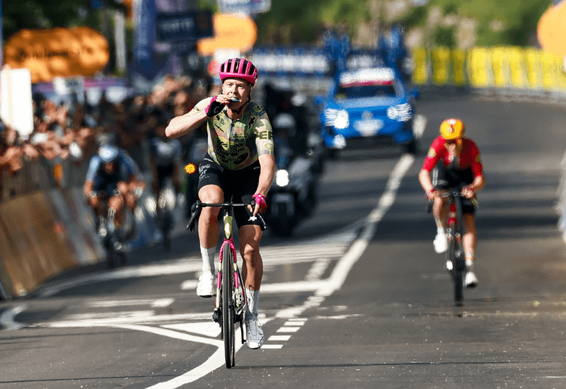 Giro de Italia, etapa 17: ¡Valgren gana desde la escapada!